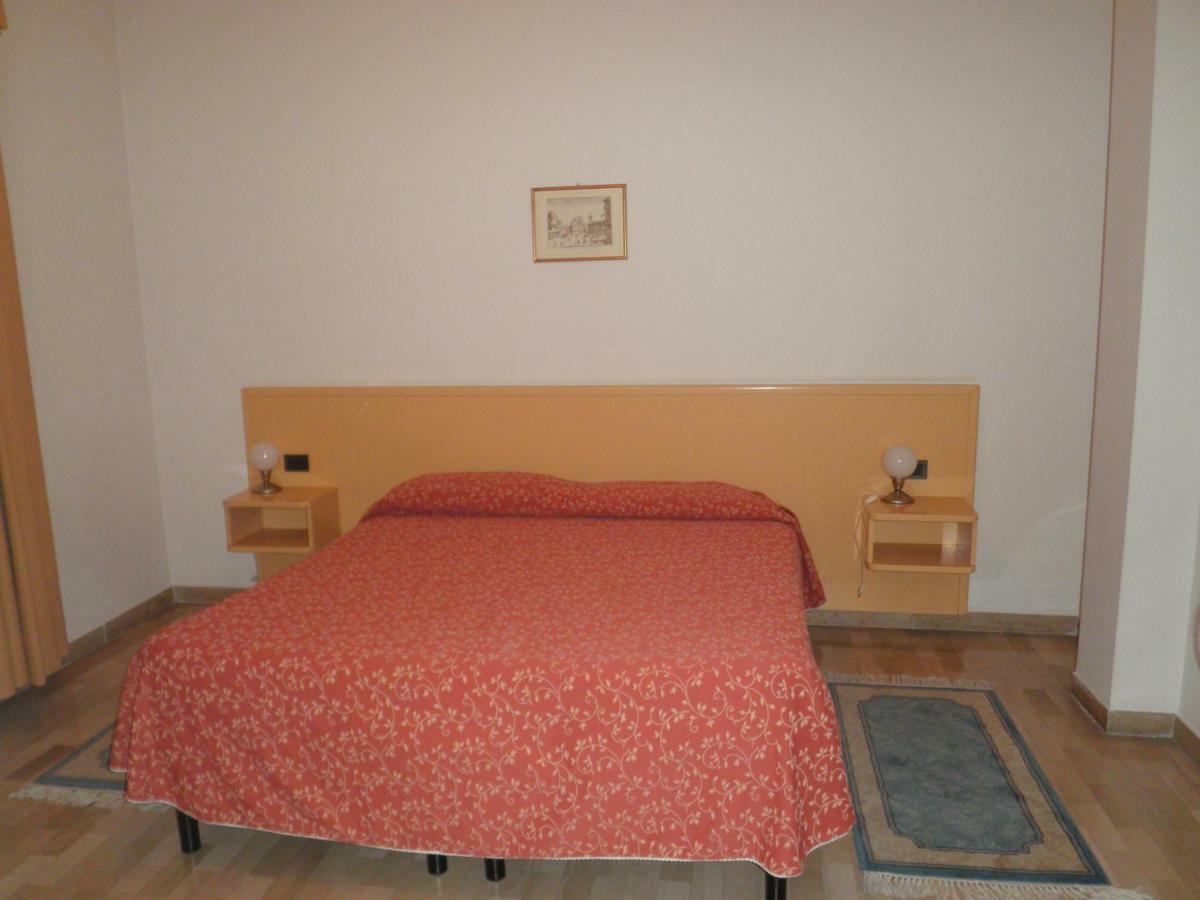 Residence Executive Ankona Zewnętrze zdjęcie